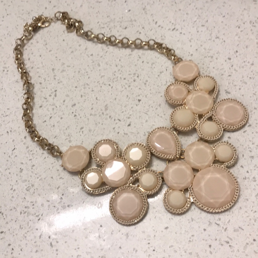 Necklace with pink gems (gold chain)